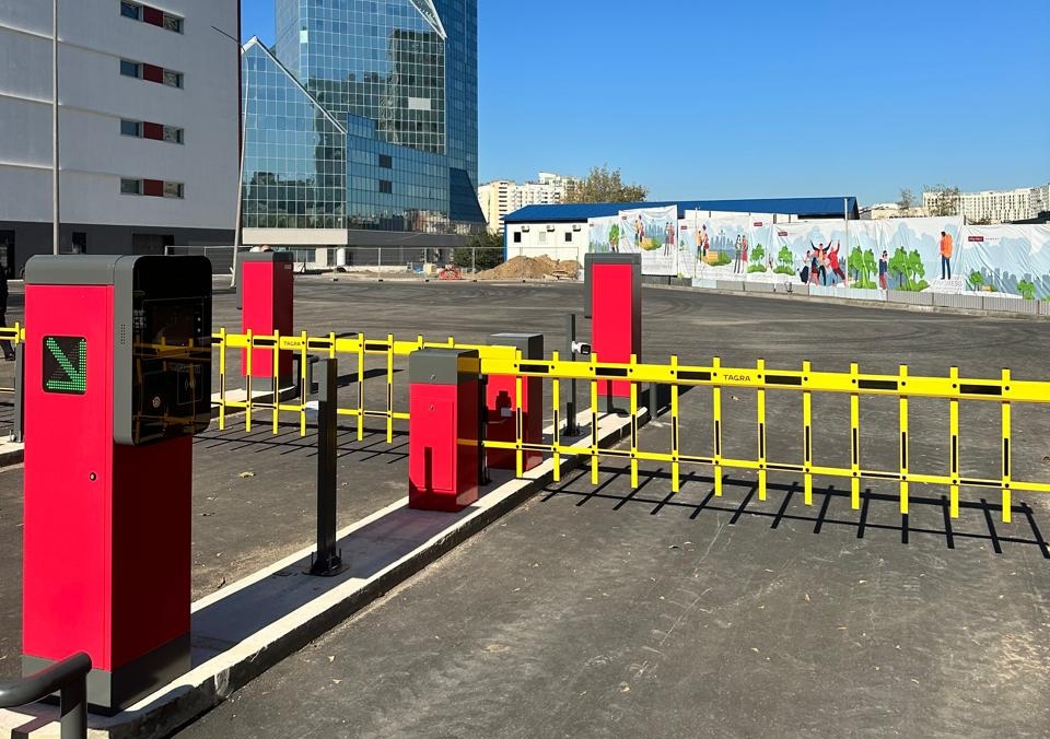 automatic lane barrier